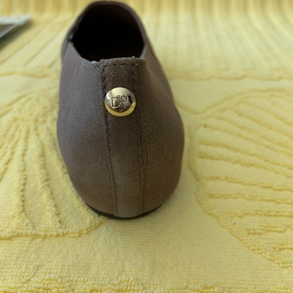 Womens Donald Pliner Bronze Metallic Flats Size 8.5 - Picture 8 of 15